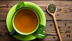 چه کسانی نباید چای سبز بنوشند؟