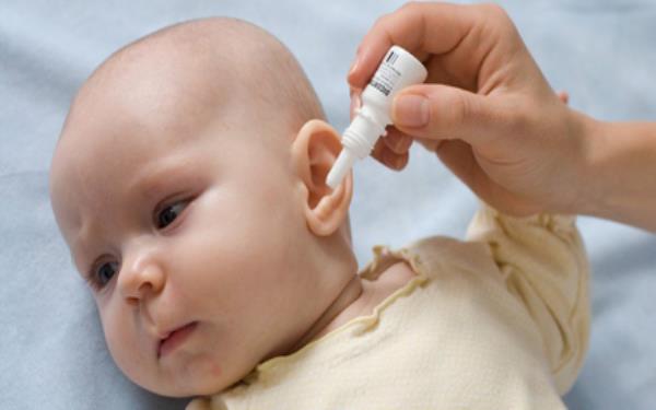 عفونت گوشِ نوزاد بدون آنتی‌بیوتیک هم درمان می شود