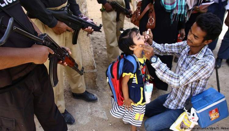 افغانستان و پاکستان هنوز گریبانگیر فلج اطفال‌اند