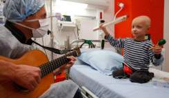 موسیقی می تواند به درمان موثر بیمار سرطانی کمک کند
