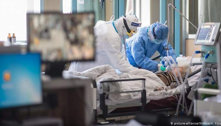 ۵۰ درصد بیماران کرونا در آی‌سی‌یوها فوت می‌کنند