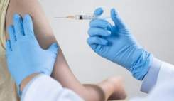 نیوزیلند فقط برای کارکنان در معرض خطر واکسن کرونا وارد می‌کند