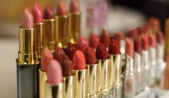 عارضه های خطرناک استفاده مداوم از رژلب عارضه های خطرناک استفاده مداوم از رژلب