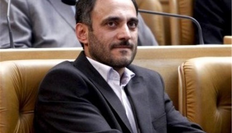 شبه دولتی ها صنعت دارویی را بیمار کرده اند