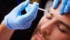 انتقاد از تزریق ژل و بوتاکس در آرایشگاه‌ها