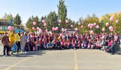 کوهپیمایی گروه کوبل در جهت ارتقاء آگاهی عمومی سرطان پستان برپا شد