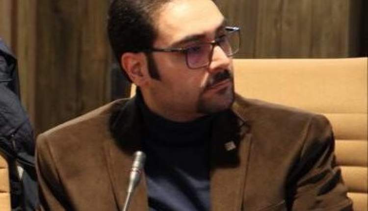 واکسن را با مباحث سیاسی شرقی و غربی آلوده نکنیم