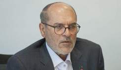 قبل از حذف ارز ترجیحی باید به داد صنعت دارو کشور رسید