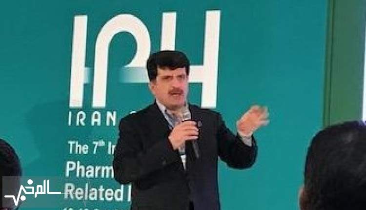 دارو جزو کالای لوکس نیست که به هر بهانه‌ای، واردات آن را محدود کنیم