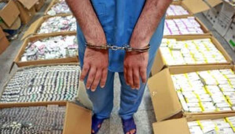 سپردن واردات دارو به فوریتی‌ها؛ باز هم کار دست سازمان غذا و دارو داد