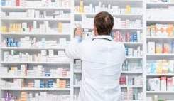 چرا صدای وزیر بهداشت از دستورهای دیکته شده دستگاه‌های بی‌ربط در نمی‌آید؟