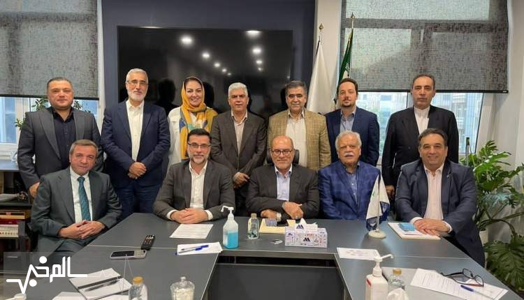 محمد عبده‌زاده باز هم بر مسند ریاست سندیکای صاحبان صنایع داروهای انسانی ایران نشست