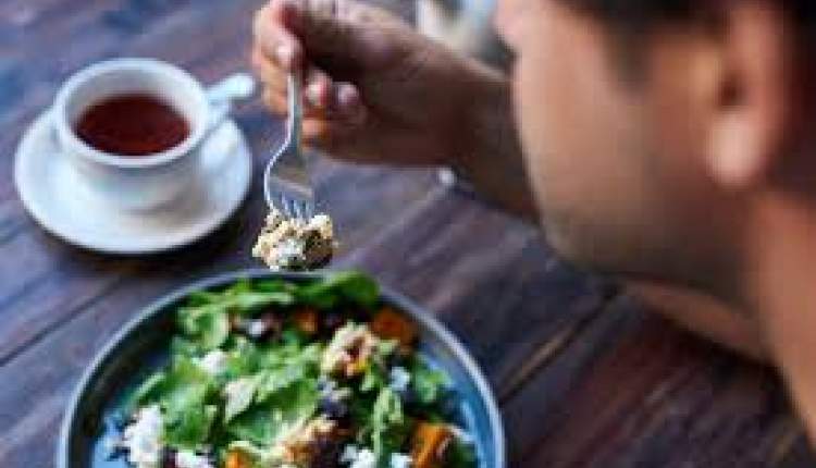 رژیم غذایی کم‌فرآوری بدون شمارش کالری، وزن بدن را نصف می‌کند