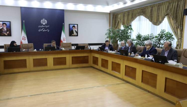 خط قرمز دارو در فضای مجازی؛ پلتفرم‌های آنلاین تنها زیر نظر وزارت بهداشت اجازه فعالیت دارند