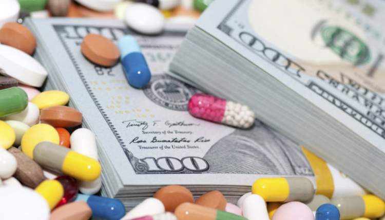 ارز ترجیحی واردات برنج بی‌کیفیت را به دارو اختصاص دهید