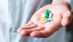 دولت از ۱۲میلیارد یورو ارز تخصیصی تأمین دارو فقط ۳.۵میلیارد یورو پرداخته است