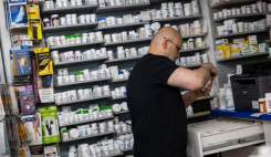 داروخانه‌ها نخستین قربانیان مذاکرات و کاهش قیمت دارو در مدیکر خواهند بود